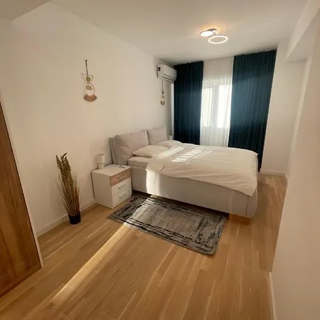 C-Entral Apartments Bucharest With Private Parking מראה חיצוני תמונה