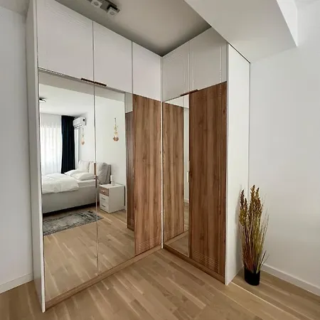C-Entral Apartments Bucharest With Private Parking מראה חיצוני תמונה