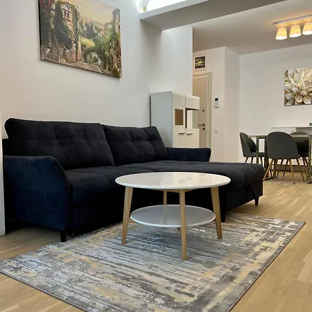 C-Entral Apartments Bucharest With Private Parking מראה חיצוני תמונה
