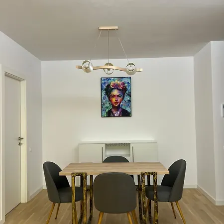 C-Entral Apartments Bucharest With Private Parking מראה חיצוני תמונה