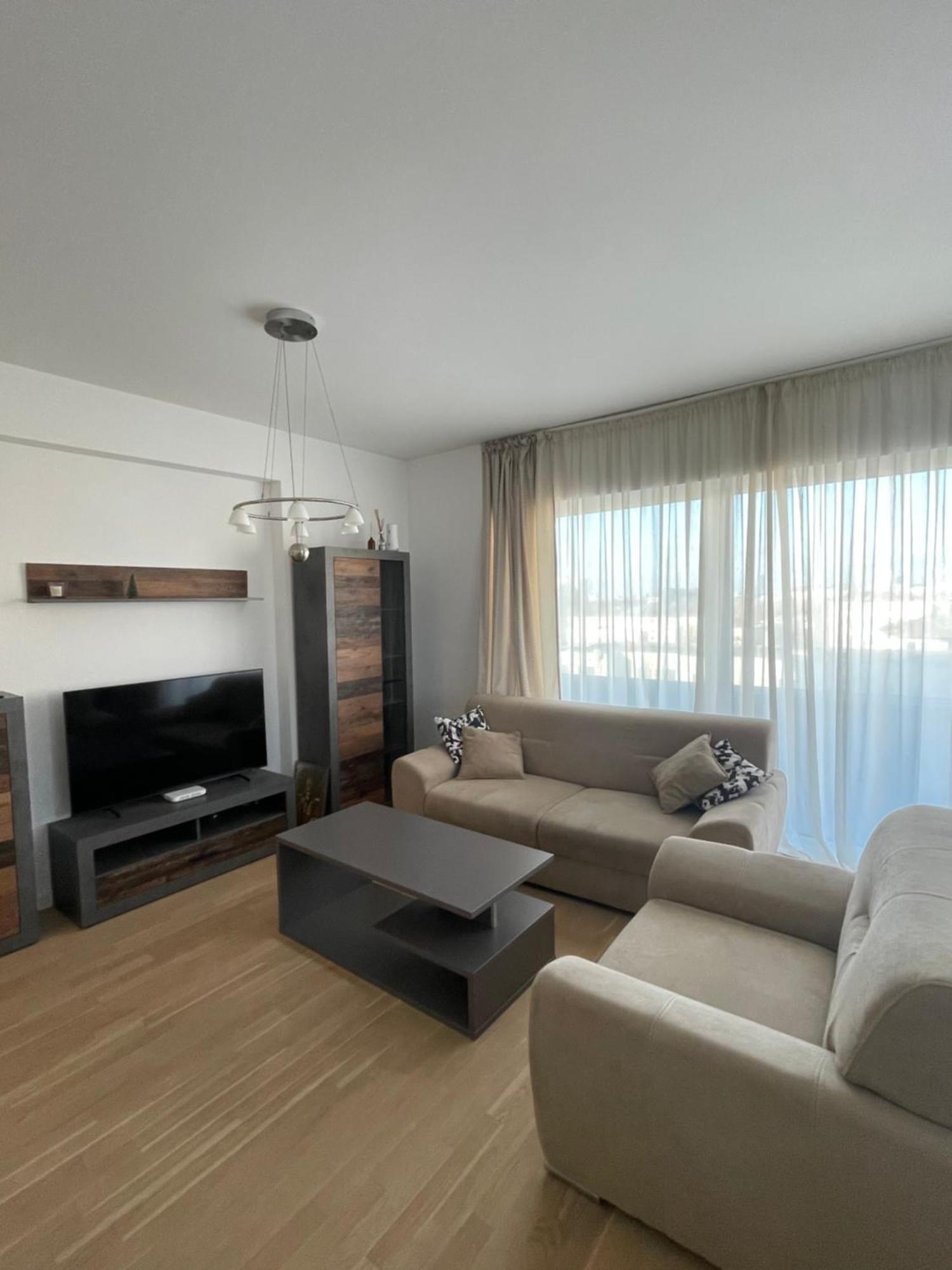 Apartamento C-entral With Private Parking *
